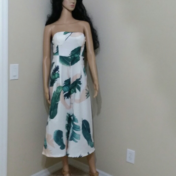 Lastiste Dresses & Skirts - Latiste Strapless Island Culottes Jumpsuit
